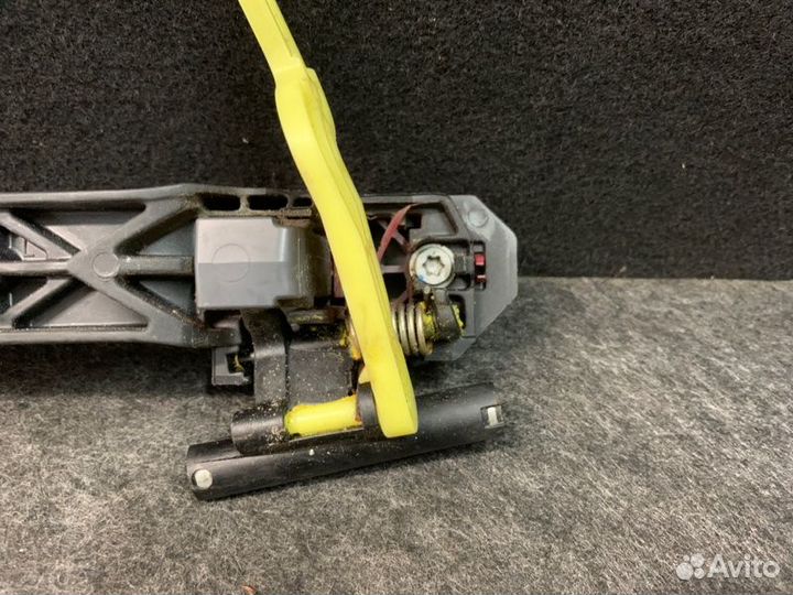 Ручка двери задняя левая Suzuki Grand Vitara 2012