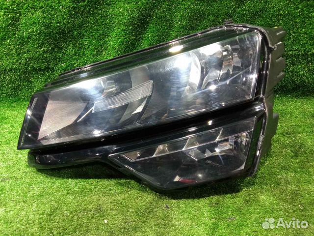 Фара Karoq (17) L б/у