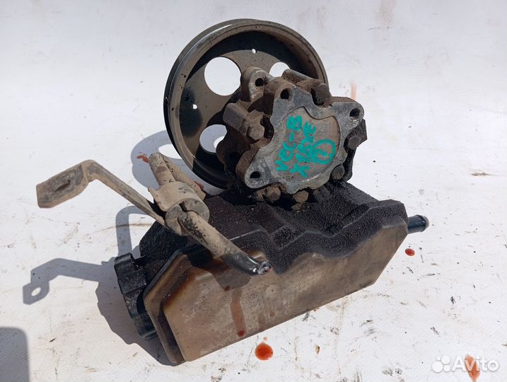 Насос гура Opel Vectra B X18XE 1.8