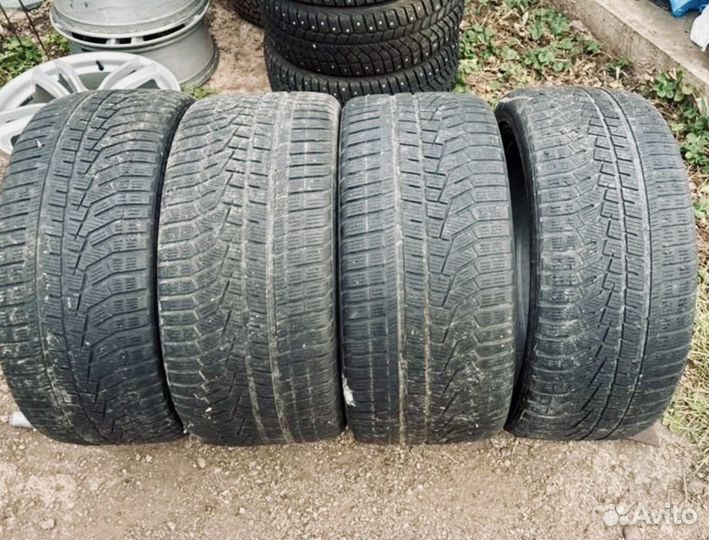 Hankook Winter I'Cept Evo 3 W330 255/40 R20 и 285/35 R20