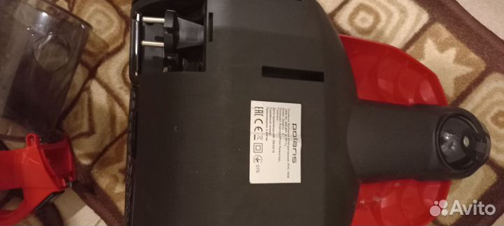 Робот пылесос полярис