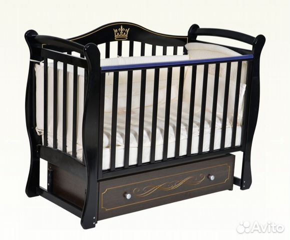 Детская кровать-маятник 