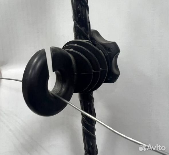 Изоляторы на эл.пастух кольцевые на арматуру 100шт