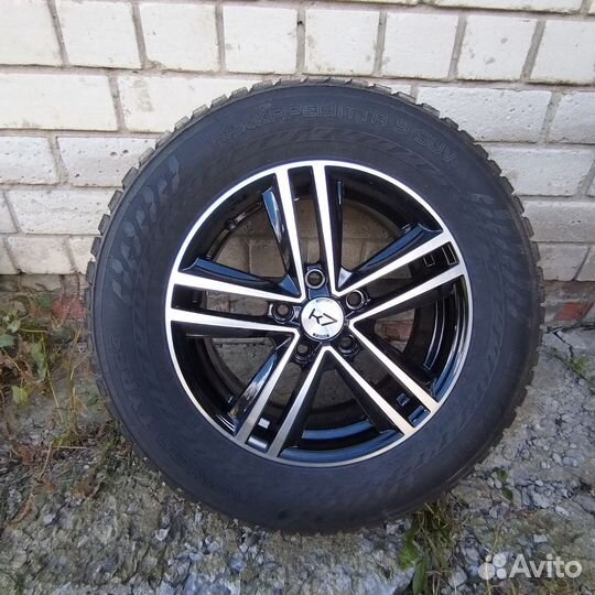 Nokian Tyres Hakkapeliitta 9 215/65 R16