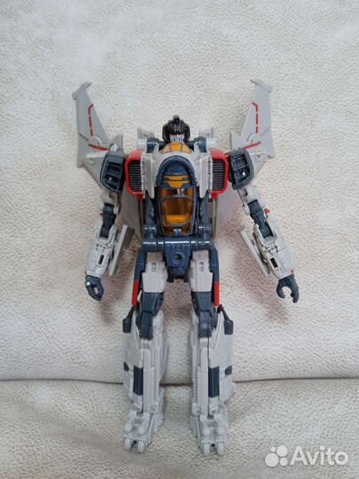 Робот-трансформер Hasbro истребитель
