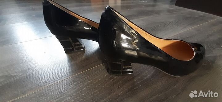 Туфли 37 разм черные лак