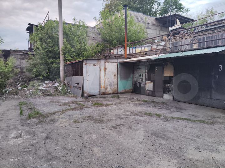 Гараж, > 30 м²