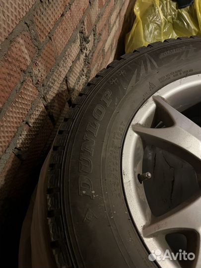 Комлект колес зима шипы 215/70 R16