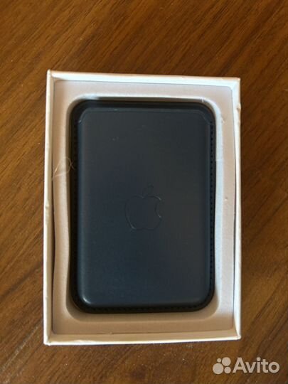 Магнитный держатель для iPhone