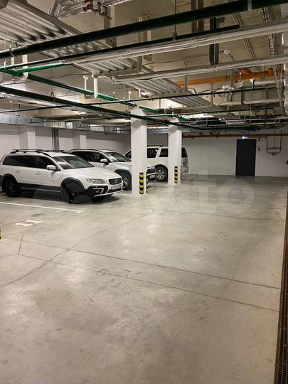 Машиноместо, 13 м²