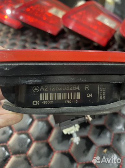 Задний правый фонарь Mercedes w212