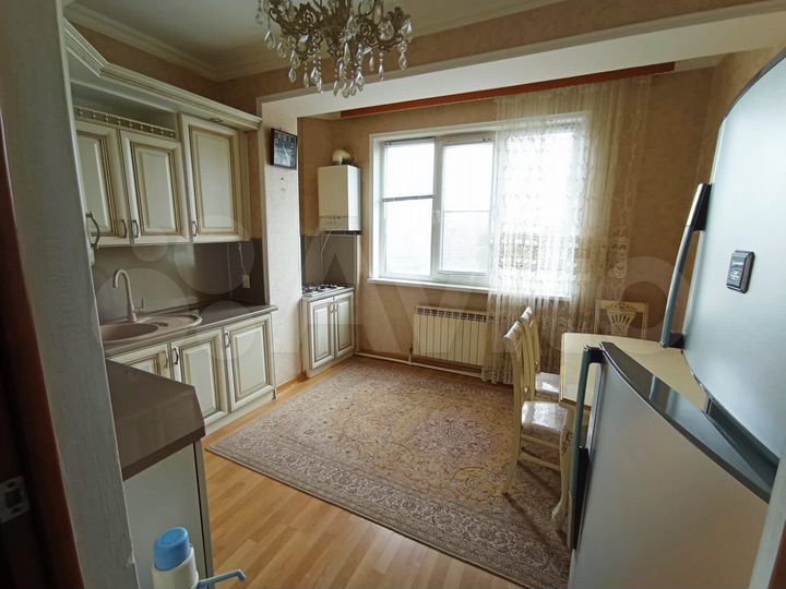2-к. квартира, 84 м², 3/8 эт.