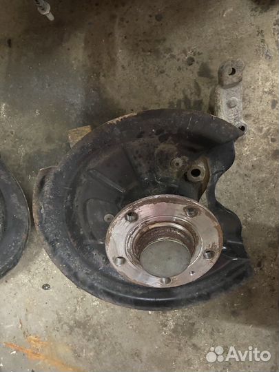 Кулак поворотный левый pq35