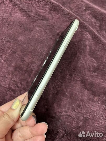 iPhone Xr, 128 ГБ