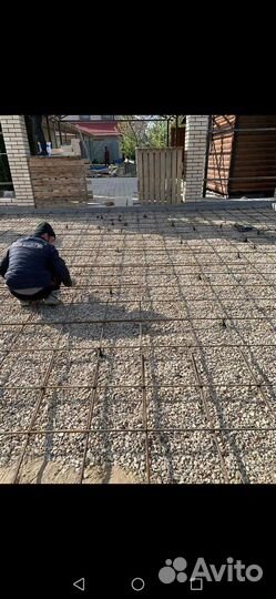 Бригада строителей