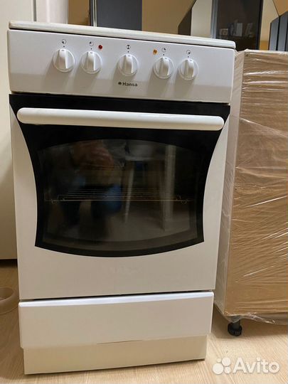 Плита электрическая стеклокерамика Hansa рабочая