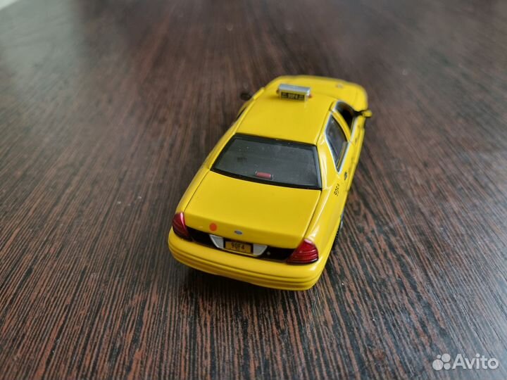 Ford Crown Victoria такси Нью-Йорк 1:43