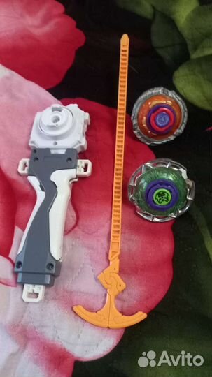 Волчки бейблейд 2 шт