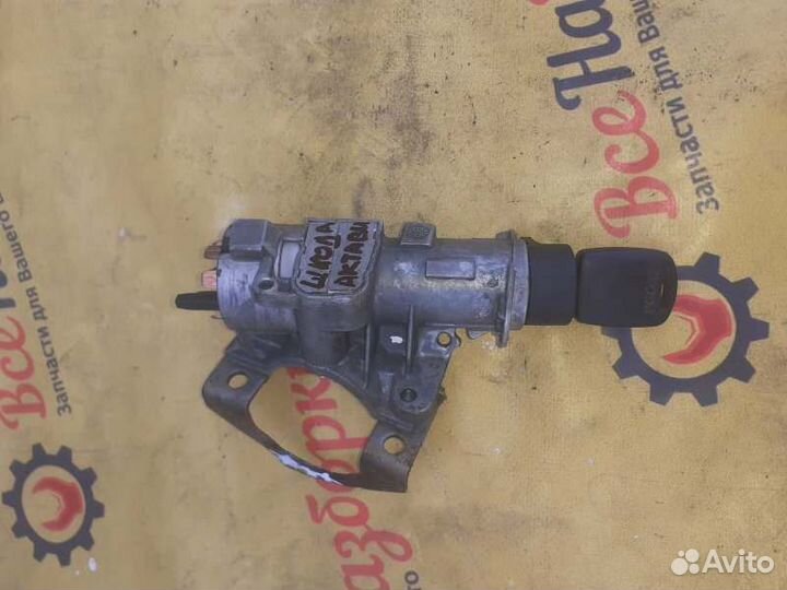 Замок зажигания Skoda Octavia хэтчбек 1.6 2000