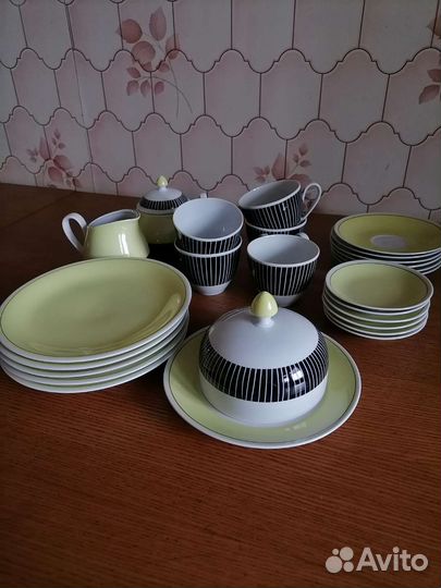 Отдельные предметы чайного сервиза