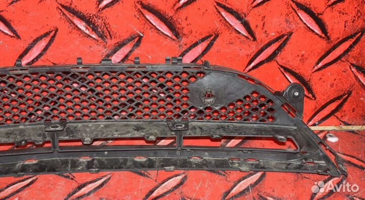 Решетка переднего бампера Mercedes E-classe W213