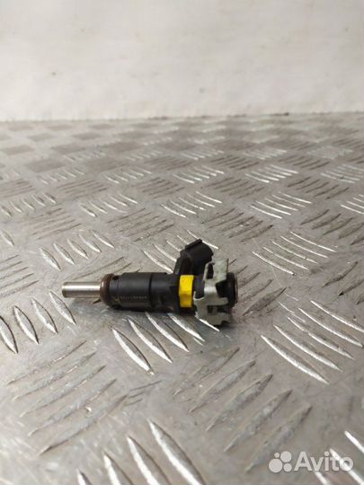 Форсунка Peugeot 308 универсал 1.6 EP6 2010