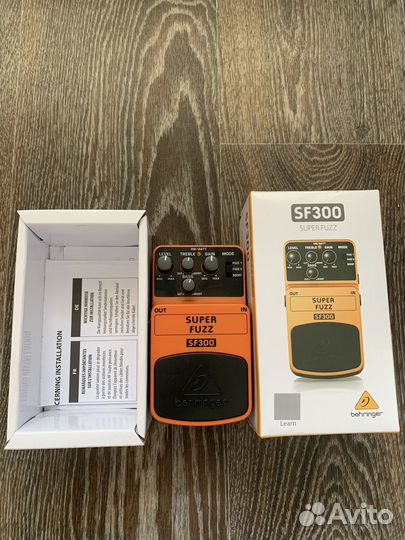 Гитарная педаль Fuzz Behringer Superfuzz SF300