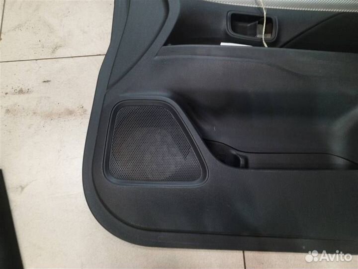 Обшивка двери передней правой Mitsubishi Outlande