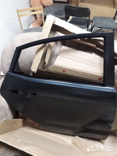 Дверь задняя правая kia rio 3