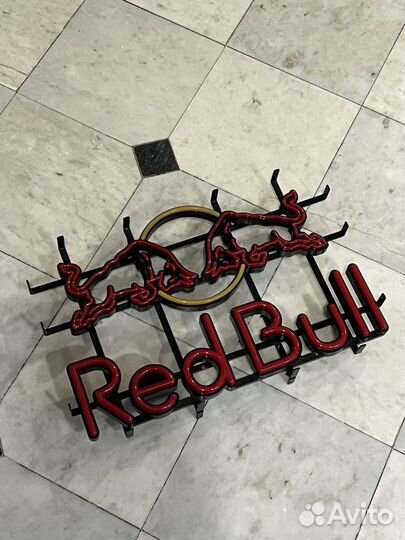 Неоновая вывеска Red Bull