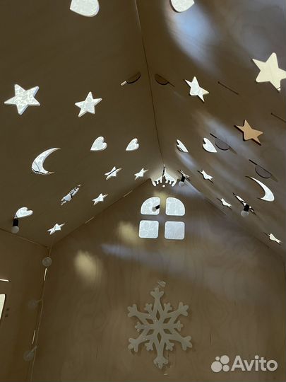 Детский игровой домик из дерева