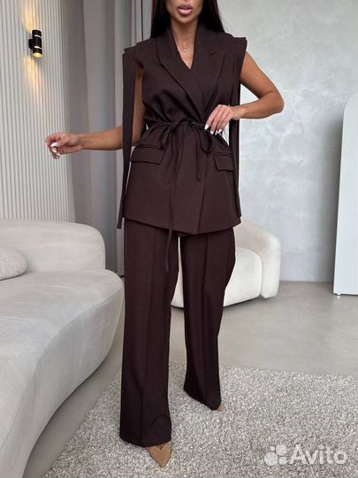 Костюм брючный женский 42-44