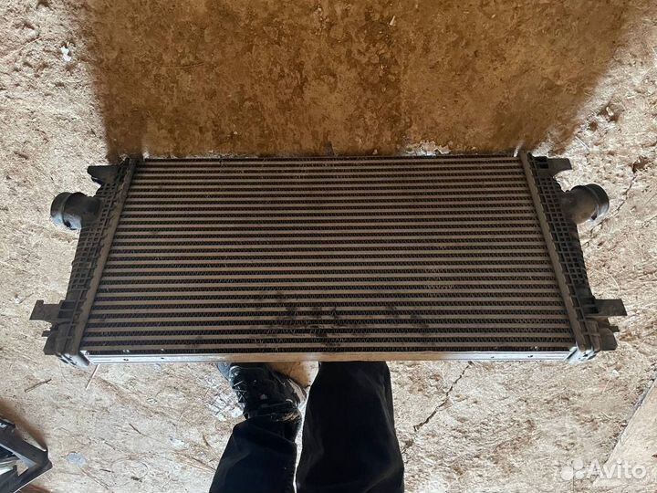 Радиатор интеркулер на Opel Astra J