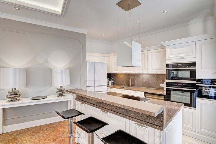 3-к. квартира, 104,9 м², 6/6 эт.