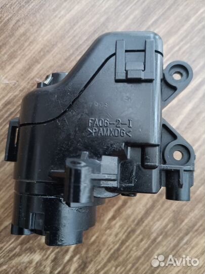 Электропривод складывания зеркала левый mazda