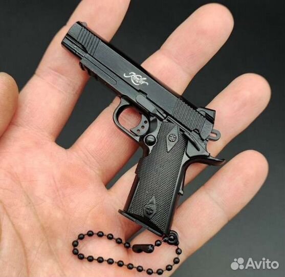 Брелок пистолет М1911, брелок Нож подарок мужчине