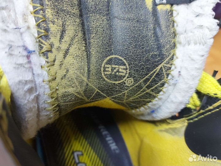 Хоккейные коньки bauer