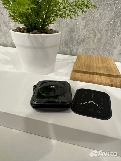 Apple Watch SE 44mm
