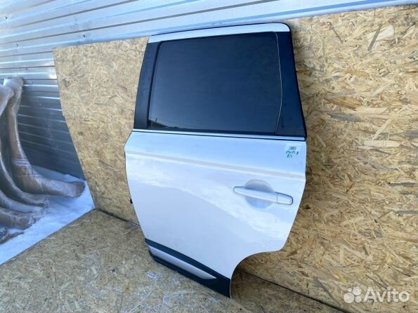 Дверь задняя левая mitsubishi outlander III