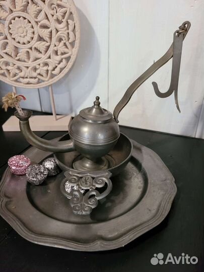Оловянные блюдо с ручками, лампадка с крюком,тарел
