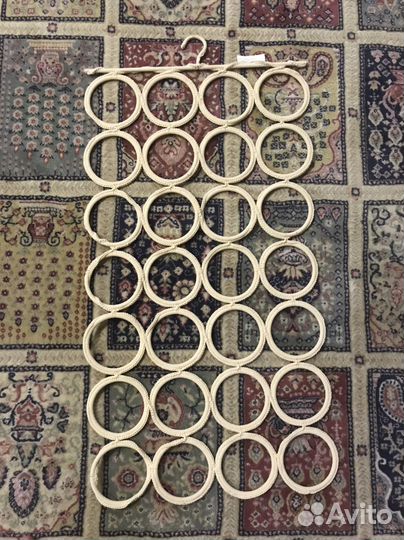 Вешалка для одежды настенная