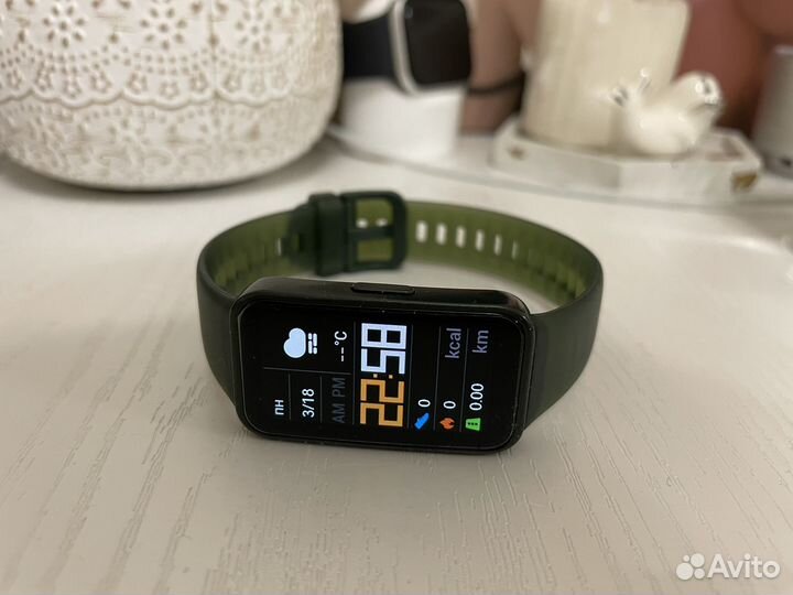 Huawei Band 8 смарт часы