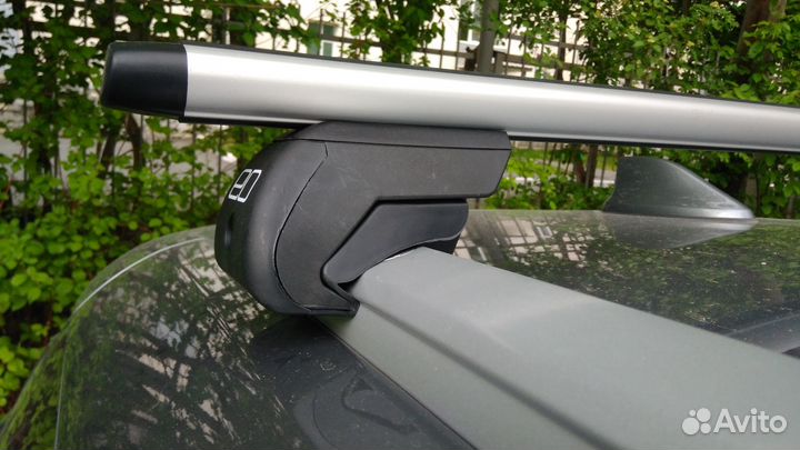 Крепеж багажника для авто с замком б/у