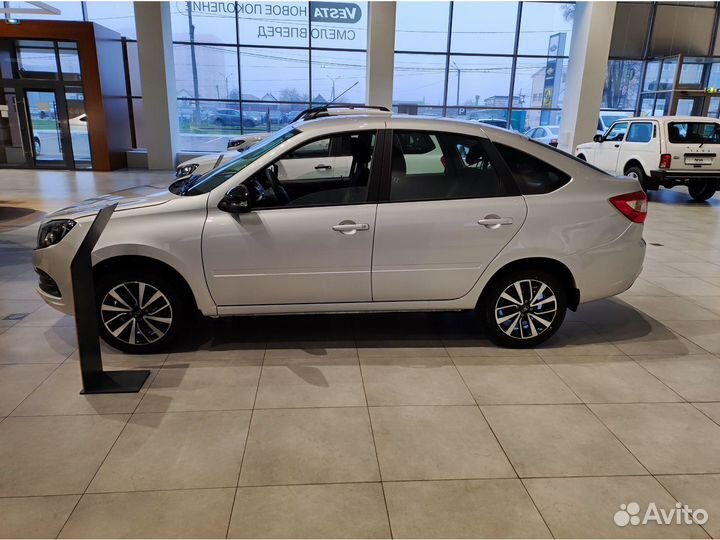 LADA Granta 1.6 AT, 2024