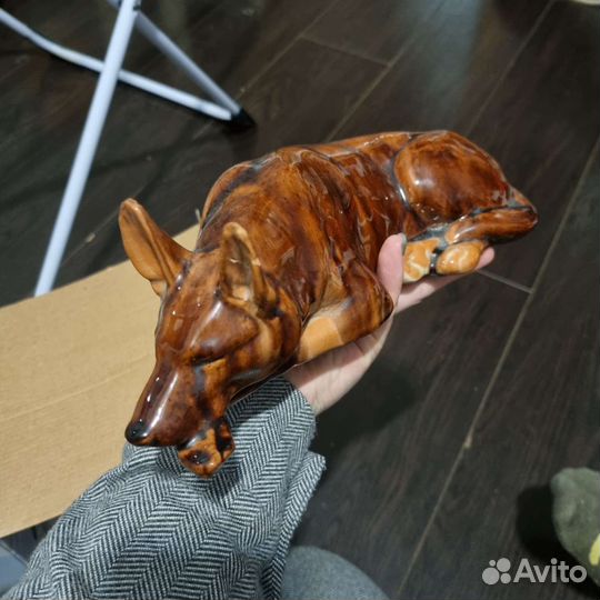 Собака овчарка фарфор