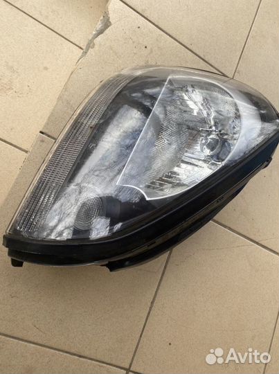 Фара на Hyundai Santa Fe