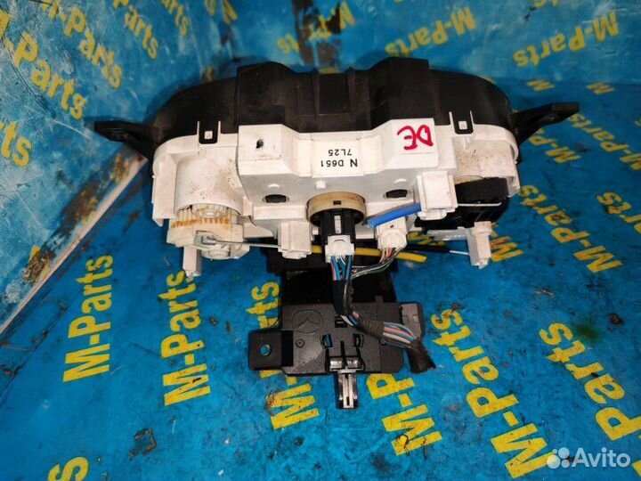 Блок управления климат-контролем Mazda Demio DE3FS