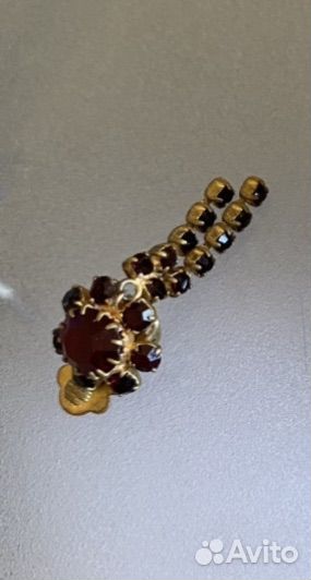 Чешские клипсы из гранатового стекла.Винтаж,ретро