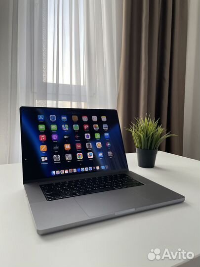 Ноутбук MacBook Pro 16 M1 16gb 512gb