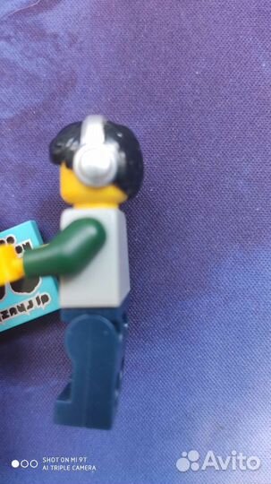 Лего минифигурка 8 серия диджей